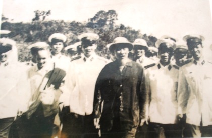 Bác Hồ thăm Bộ đội Hải quân tại đảo Vạn Hoa (Quảng Ninh), năm 1962