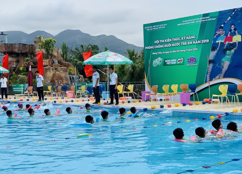 Bảo đảm an toàn ở các bãi tắm, bể bơi ở Quảng Ninh