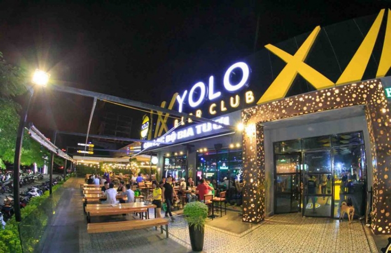 Những nhà hàng hải sản ngon ở Hạ Long - nhà hàng Yolo Beer Club